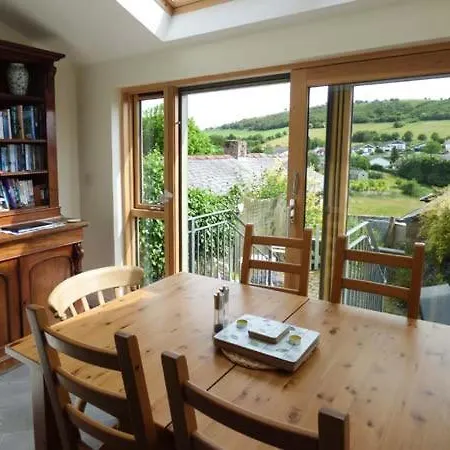 Holiday home 2 West View Holker