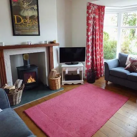 Holiday home 2 West View Holker