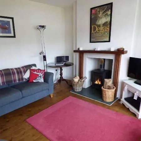 2 West View Holiday home *